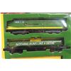 Image 3 : Lionel, John Deere 28 Piece Battery Operated Train Set Never Opened