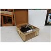 Image 1 : Vintage Seabreeze Record Player