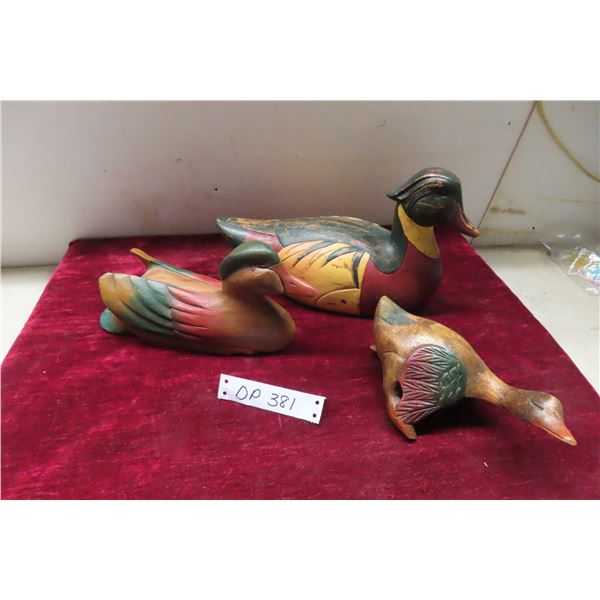 3 Wood Carved Ducks Largest 7x13x6