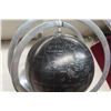Image 3 : Globe 16 1/2'' High