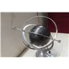 Image 5 : Globe 16 1/2'' High