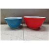 Image 2 : 4 Primary Coloured Pyrex Mixing Bowels