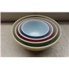Image 4 : 4 Primary Coloured Pyrex Mixing Bowels