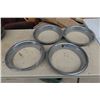 Image 4 : 5 Hubcaps and 4 Beauty Rings