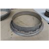 Image 5 : 5 Hubcaps and 4 Beauty Rings