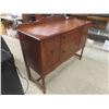 Image 3 : Buffet 41'' x 52'' x 18'' 