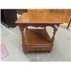 Image 1 : End Table 22'' x 24'' x 21'' 