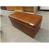 Image 2 : Cedar Chest 21'' x 42'' x 18'' 
