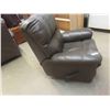 Image 5 : Leather/Leather Style Reclining Chair 