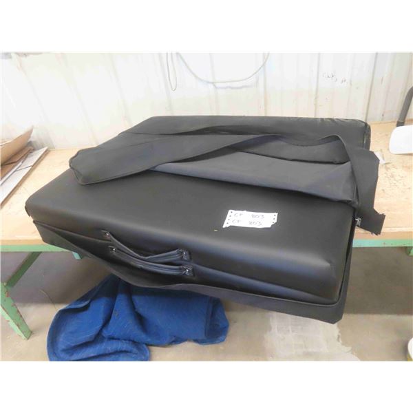 'Master Massage'' Portable Massage Table 