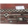 Image 3 : Tap and Die Set in a Wood Case 