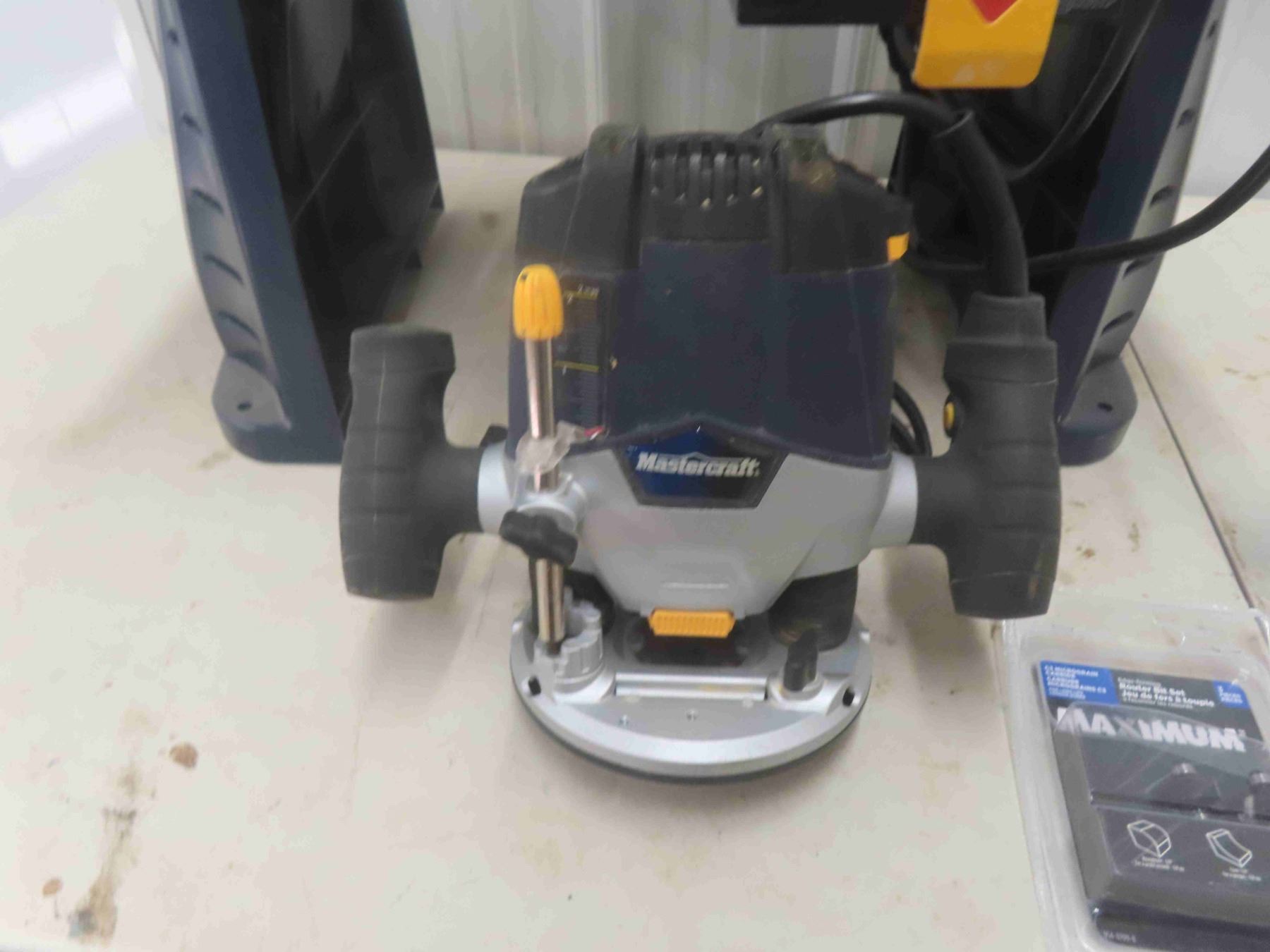 Mastercraft Plunge Router 10 Amp with Mastercraft Router