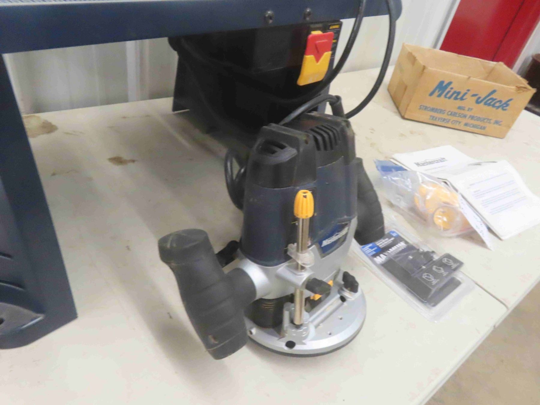Mastercraft Plunge Router 10 Amp with Mastercraft Router