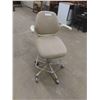 Image 2 : Swivel Rolling Chair
