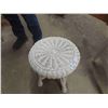 Image 5 : Painted Desk 28'' x 30'' x 19'' with Wicker Stool 