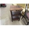 Image 4 : Stand 26'' x 15'' x 14'' & Hoop Back Chair 