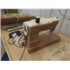 Image 5 : Singer Portable Electric Sewing Machine 