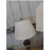 Image 5 : 2 Table Top Lamps, Brass-Style. 