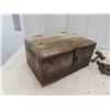 Image 2 : Wood Crate, Sargent 300lbs Hanging Scale, Pulleys, 