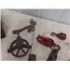 Image 3 : Wood Crate, Sargent 300lbs Hanging Scale, Pulleys, 