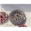 Image 4 : 4 Wood Spoked Auto Rims, (2) with Rubber 