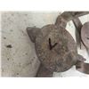 Image 4 : 2 Meat Hooks, 2 Victor Leg Traps, Wood Goose Decoy 
