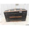 Image 1 : Round Top Trunk 19'' x 34'' x 17'' 