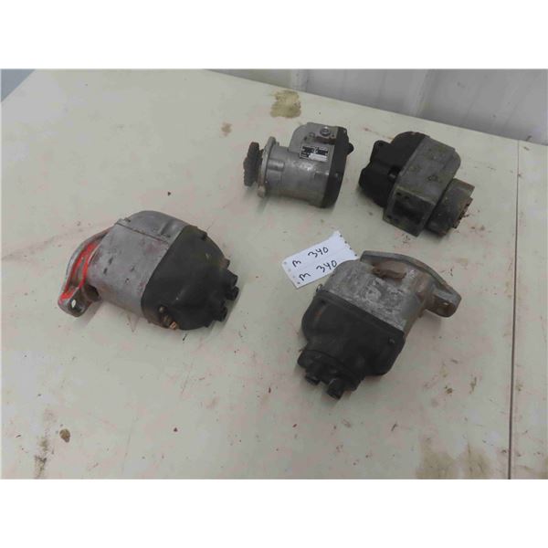 4 Magnetos 