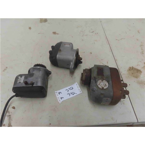 3 Magnetos 