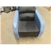 Image 3 : Canadian Health Care Mobile Recliner. Commercial, Hospital