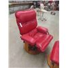Image 2 : Leather/Leather Style Swivel Chair with Ottoman 