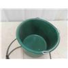 Image 4 : 2 Heated Buckets, 2 Gallon 