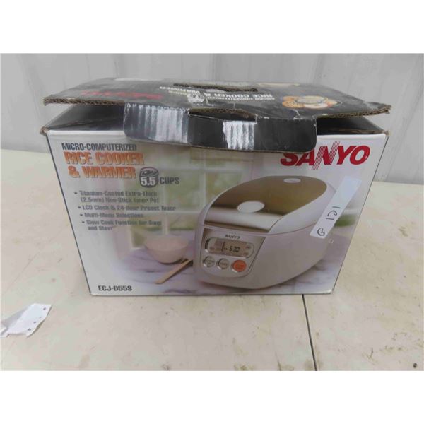 Sanyo Micro Computerized Cooker + Warmer Appliance 