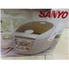 Image 2 : Sanyo Micro Computerized Cooker + Warmer Appliance 