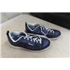 Image 2 : Curling Shoes Size 10 1/2 and 7 1/2  with Carrying Bag