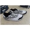 Image 4 : Curling Shoes Size 10 1/2 and 7 1/2  with Carrying Bag