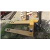 Image 3 : Cat 5500lb Pallet Jack 