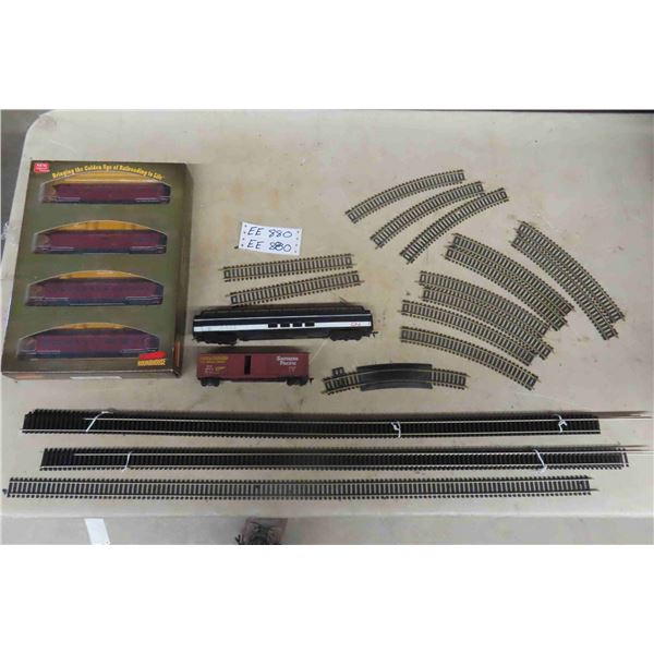 N Scale Train Set, Tracks & 6 Cars 