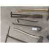 Image 4 : 6x Hand Tools, Post Hole Digger, Axe, 2 Wrecking Bars, Pliers, Snips 