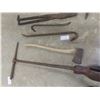 Image 5 : 6x Hand Tools, Post Hole Digger, Axe, 2 Wrecking Bars, Pliers, Snips 