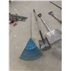 Image 4 : 6x Hand Yard Tools: Spade Shovels Rakes