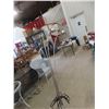 Image 4 : 3-Way Spider Floor Lamp, Stainless Finish