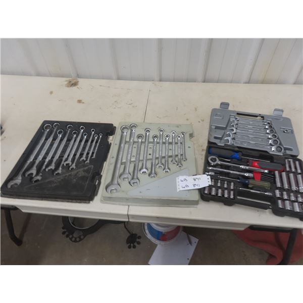 Wrenches, Standard & Metric Sockets 