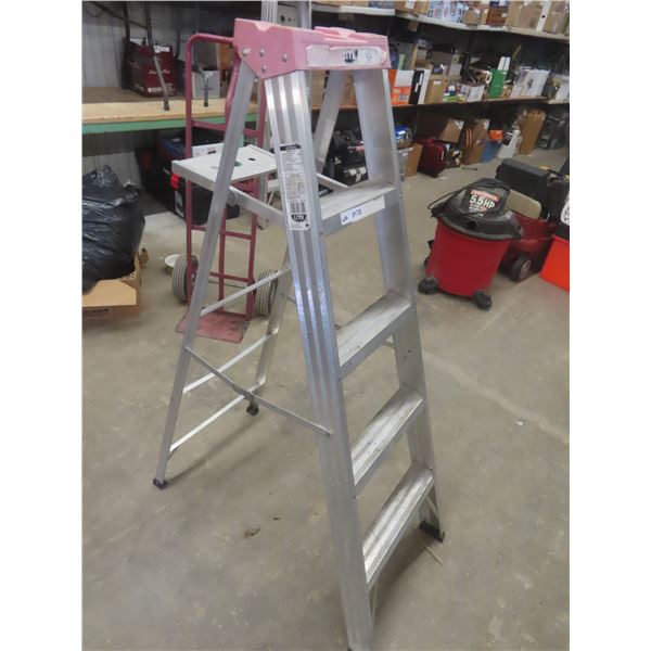 Aluminum Step Ladder 5'
