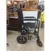 Image 5 : Wheelchair / Walker 
