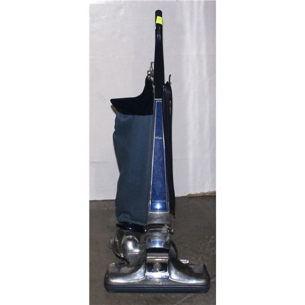 KIRBY TRADITION VACUUM