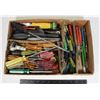 Image 1 : FLAT OF HAND TOOLS, SCREWDRIVERS,