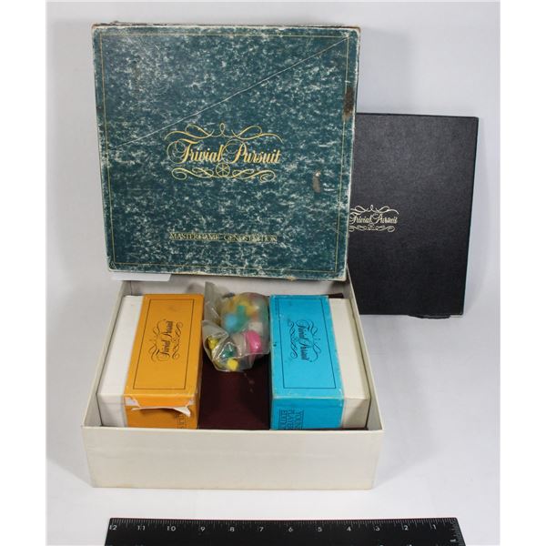 TRIVIAL PURSUIT BOARD GAME