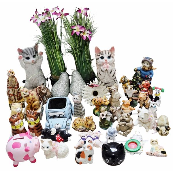 LARGE GROUPING OF COLLECTIBLE CAT FIGURINES