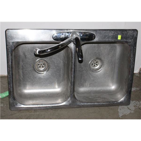 COMMERCIAL SINK WITH PLUMBING USED 32"X 20 3/4